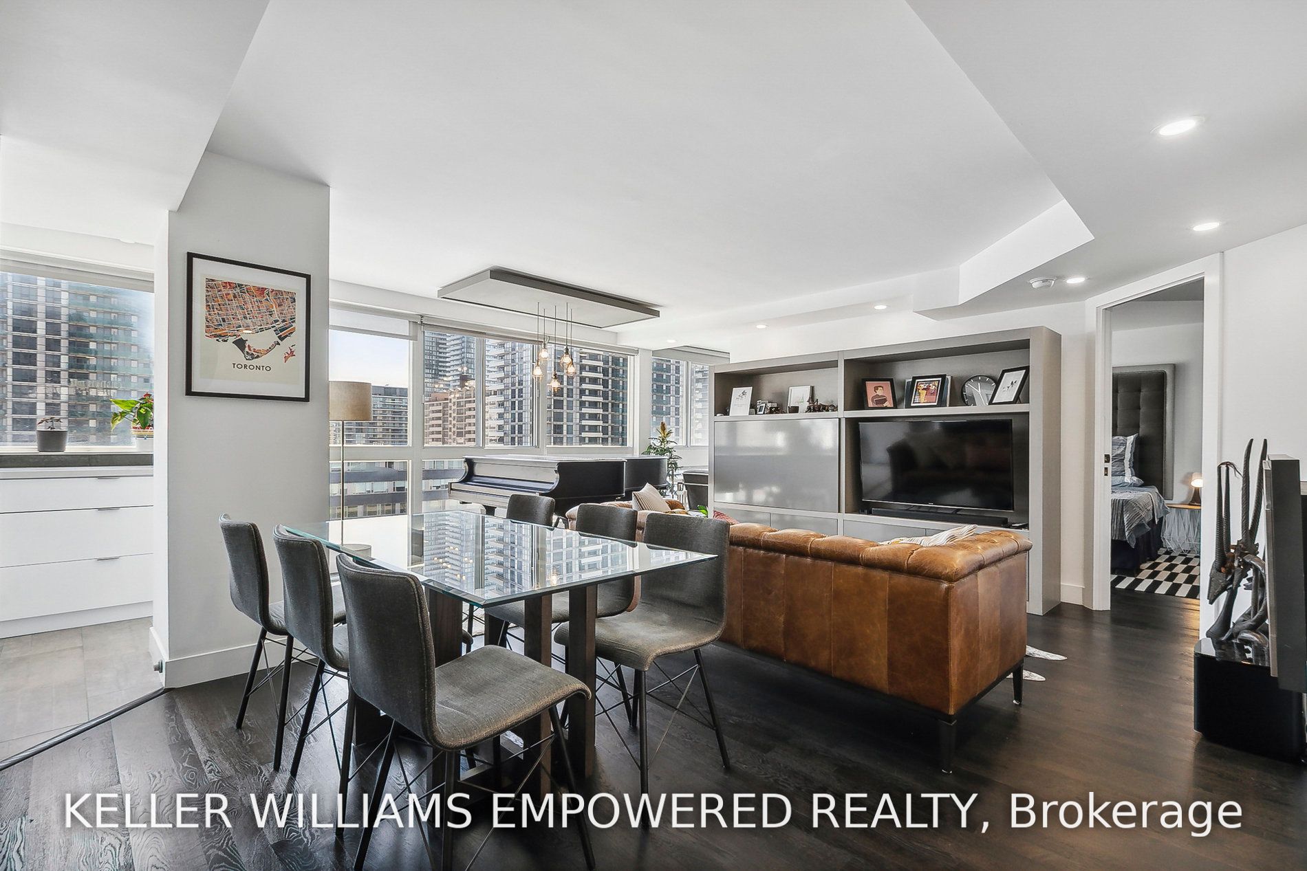 7 Broadway Ave, #701