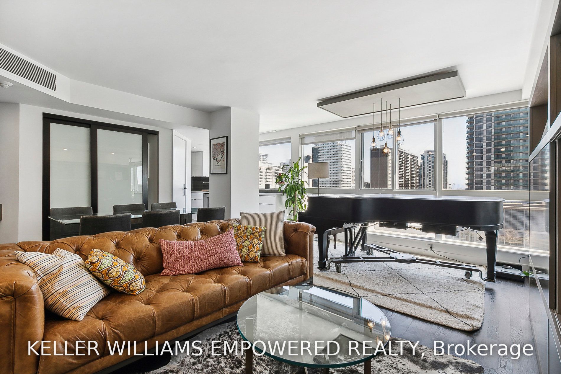 7 Broadway Ave, #701