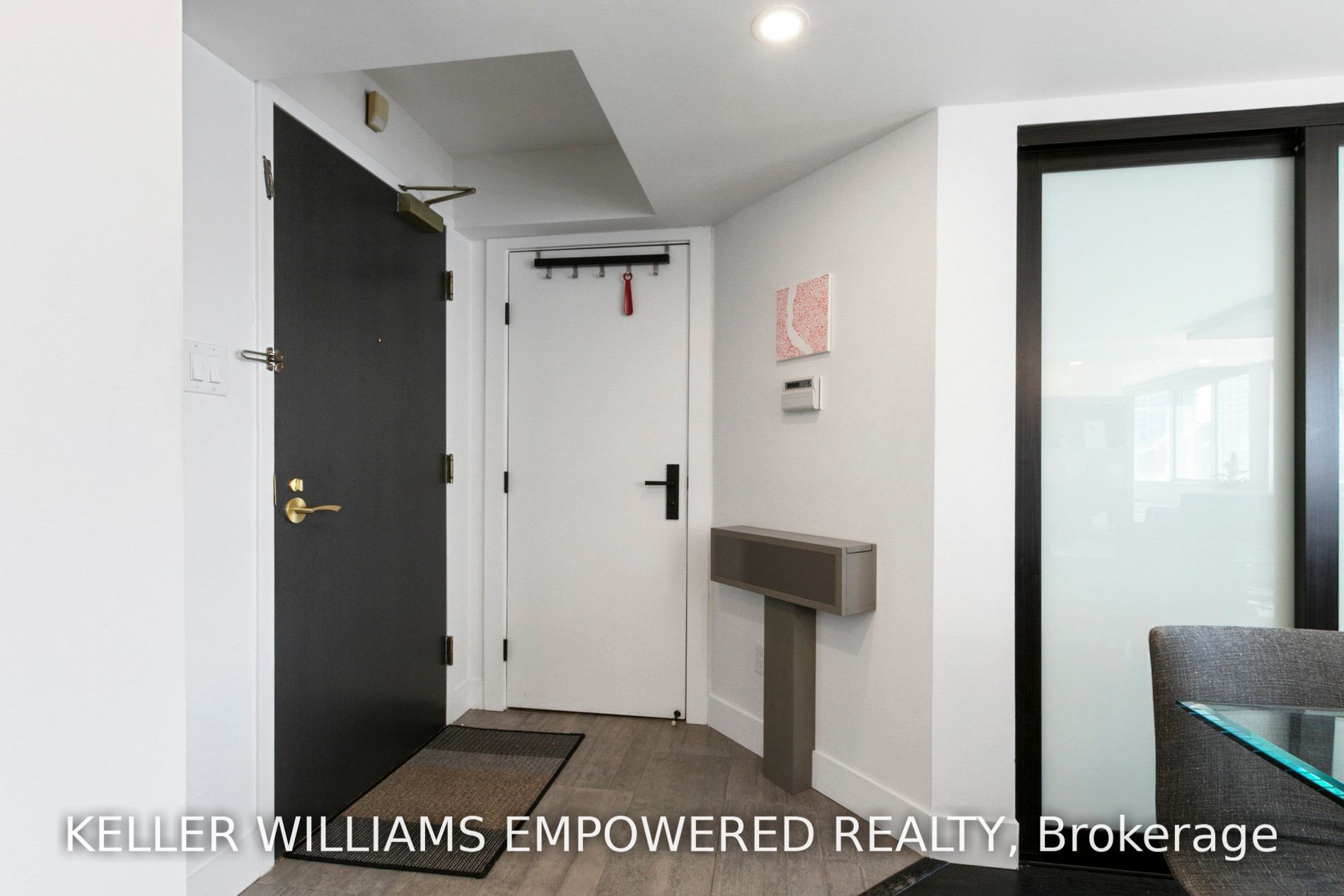 7 Broadway Ave, #701