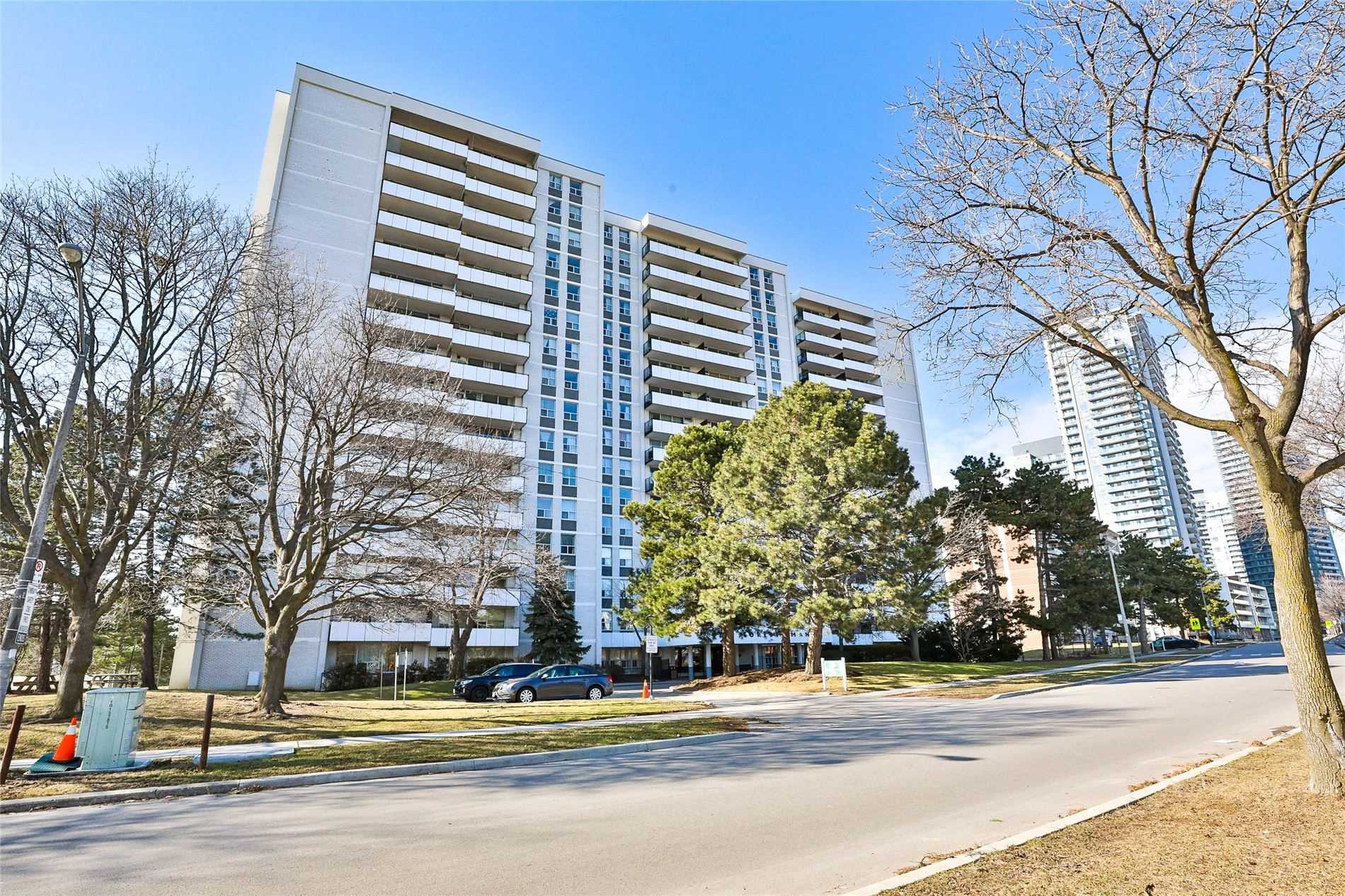 20 Forest Manor Rd, #1008