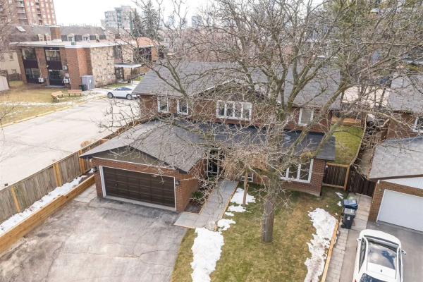 16 Teagarden Crt, Toronto
