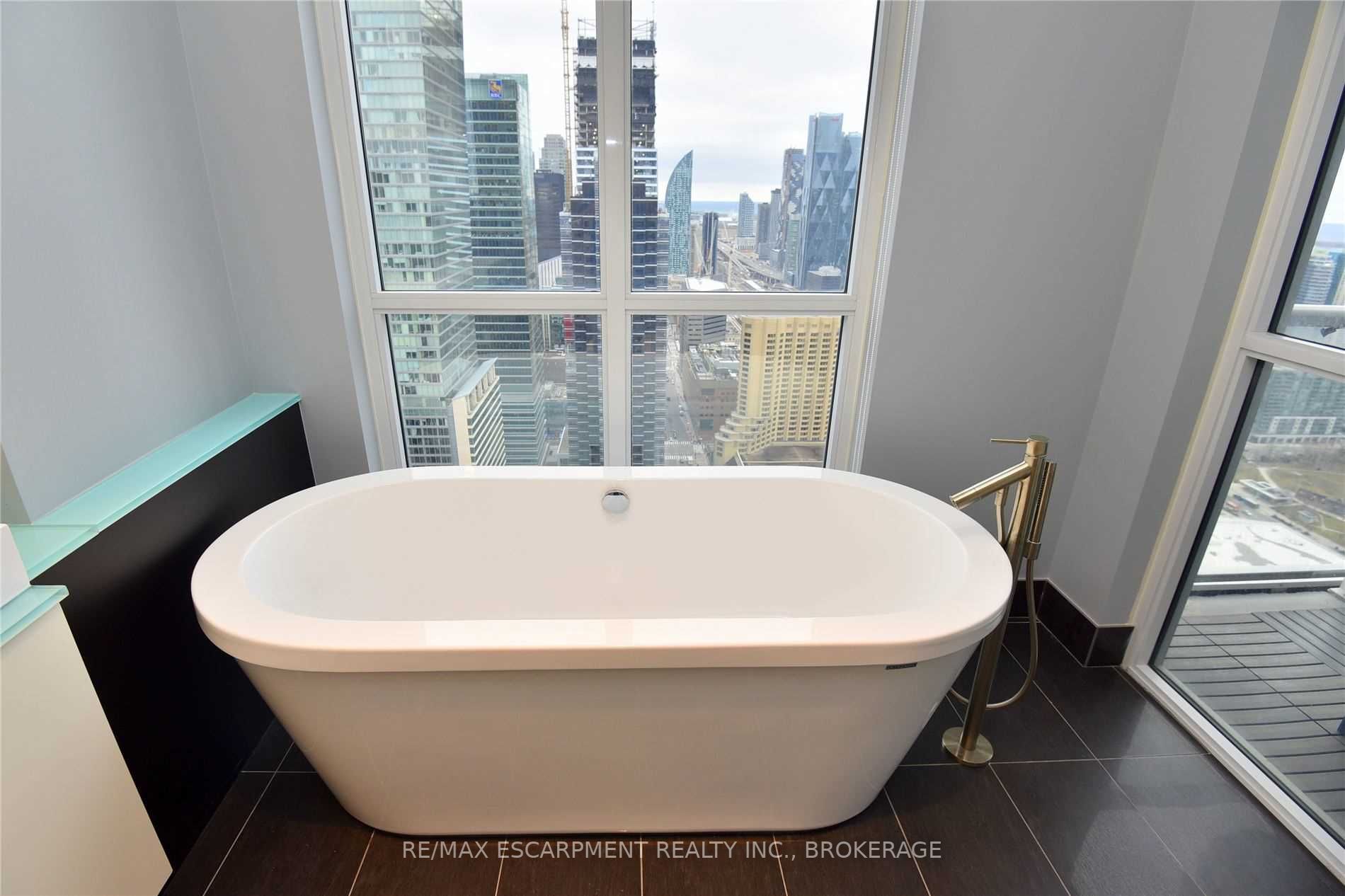 Listing C5911661 - Large Photo # 17