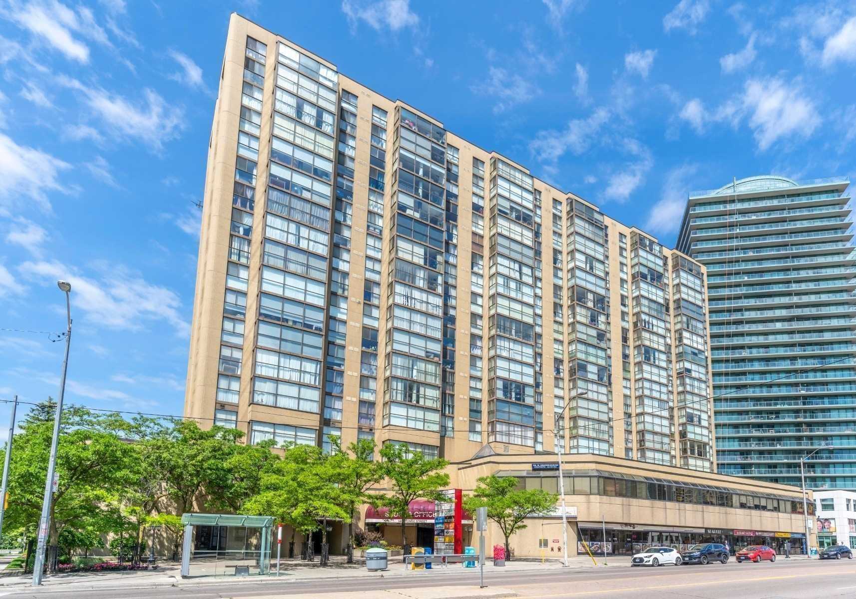 5460 Yonge Street, #807