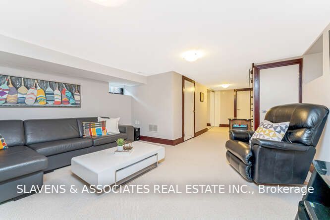 127 Orchard View Boulevard