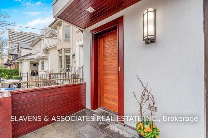 127 Orchard View Boulevard