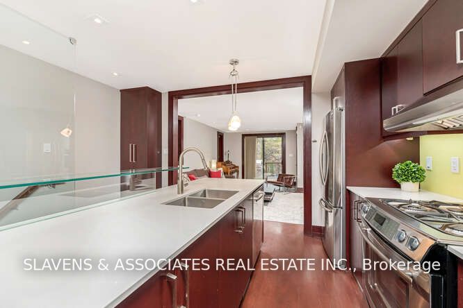 127 Orchard View Boulevard