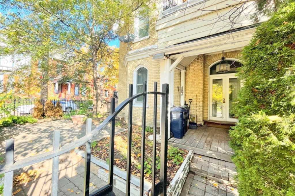 483 Ontario St, Toronto
