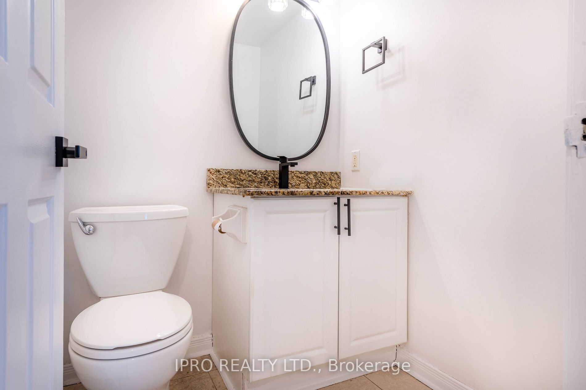 44 Gerrard St W, #1808