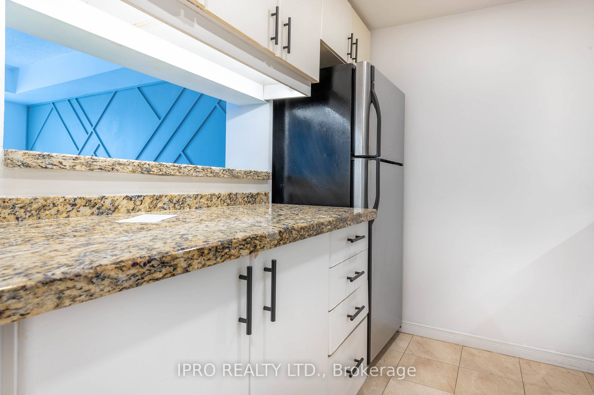44 Gerrard St W, #1808