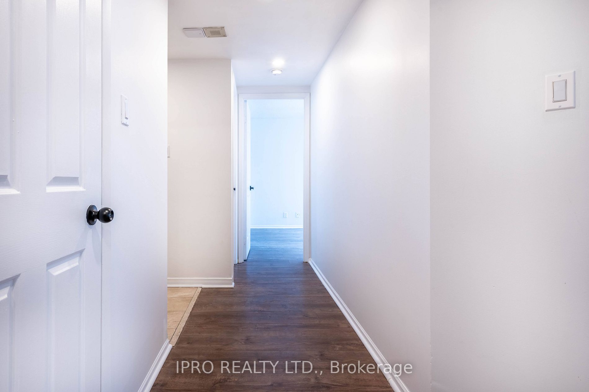 44 Gerrard St W, #1808
