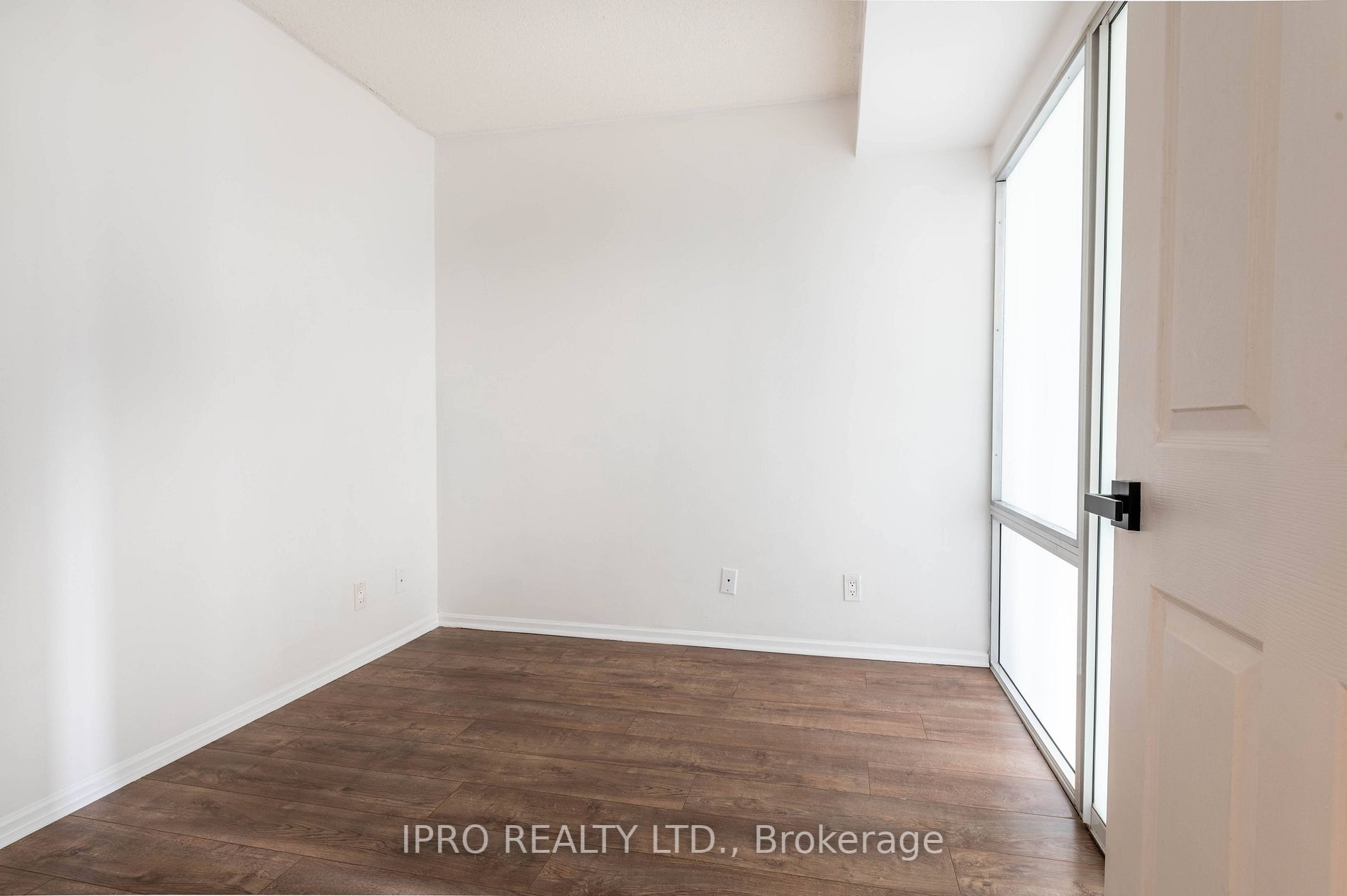 44 Gerrard St W, #1808