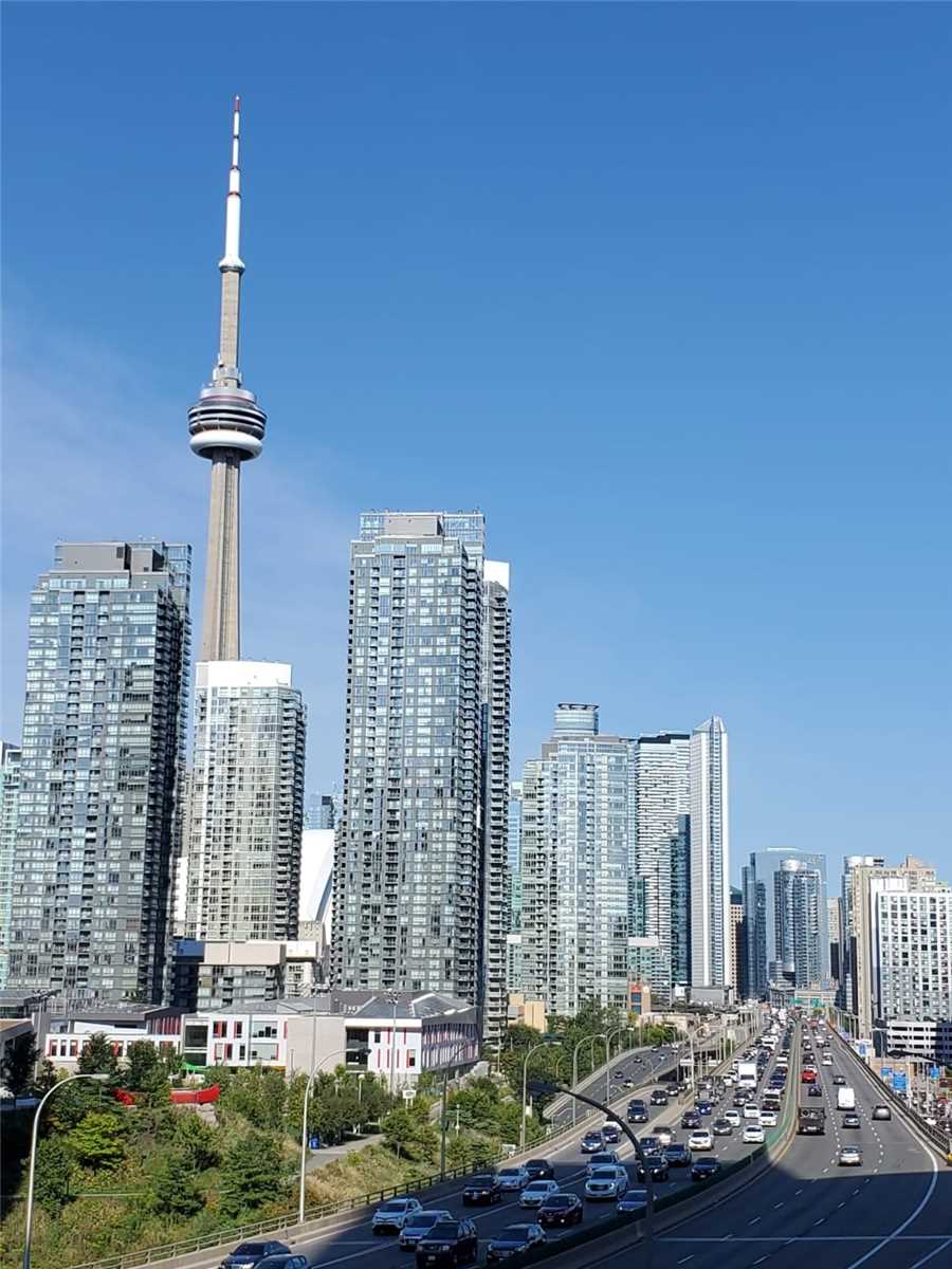 17 Bathurst Street, #911