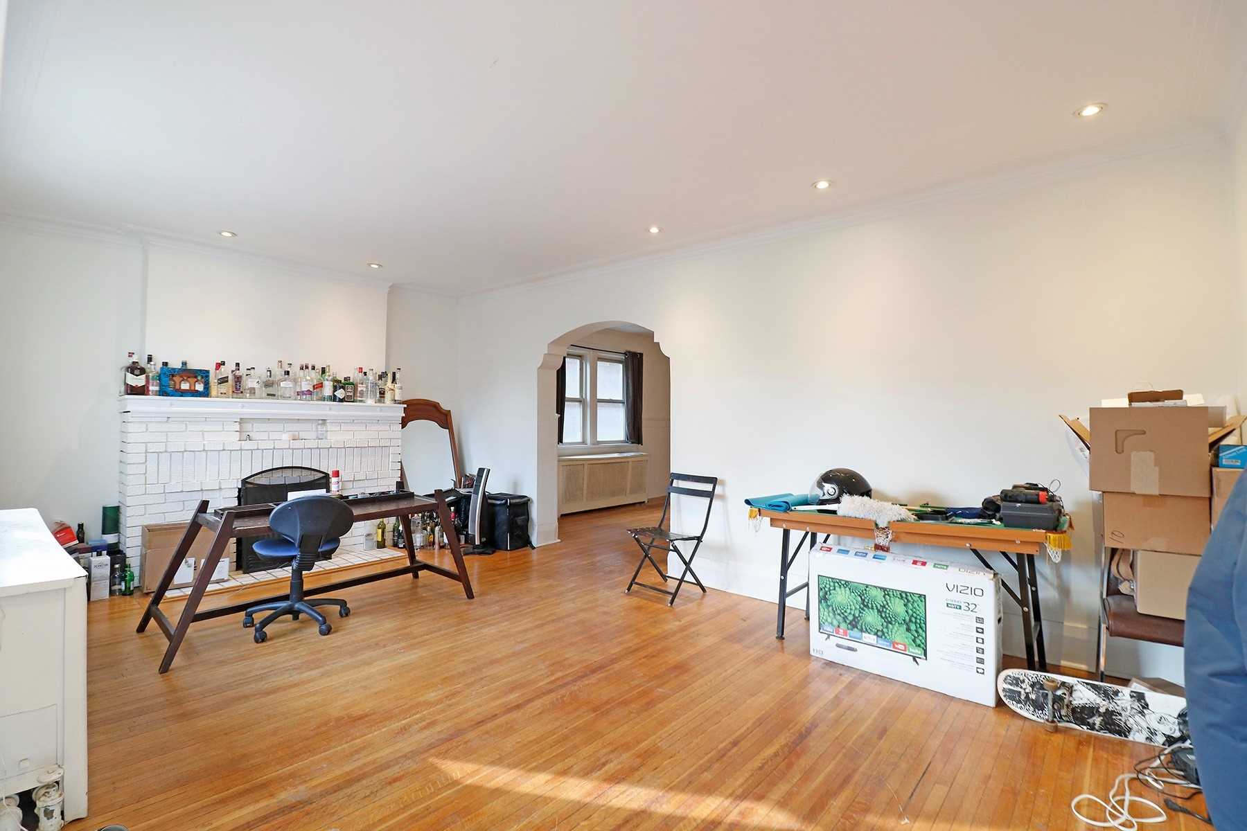 6 Poplar Plains Crescent, #Main
