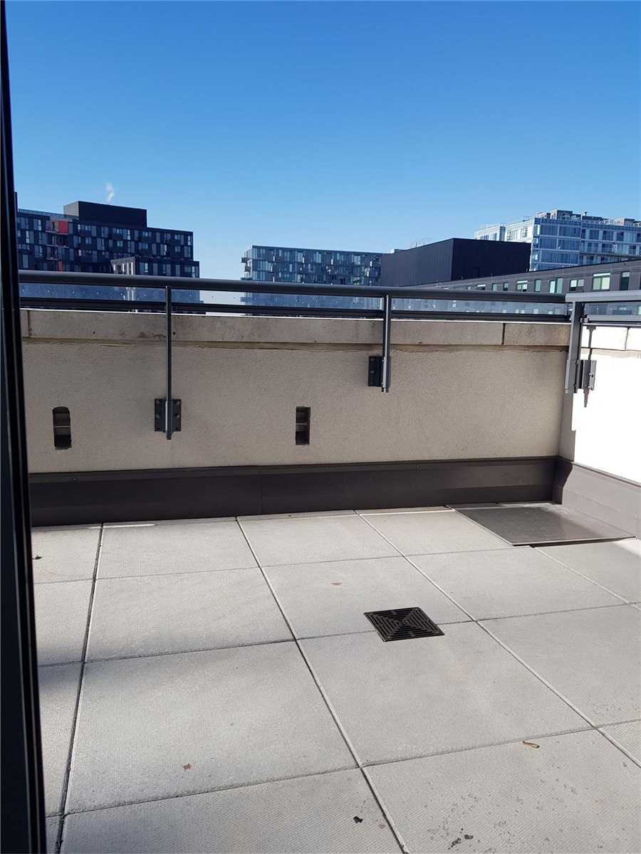 31 Tippett Rd, #731