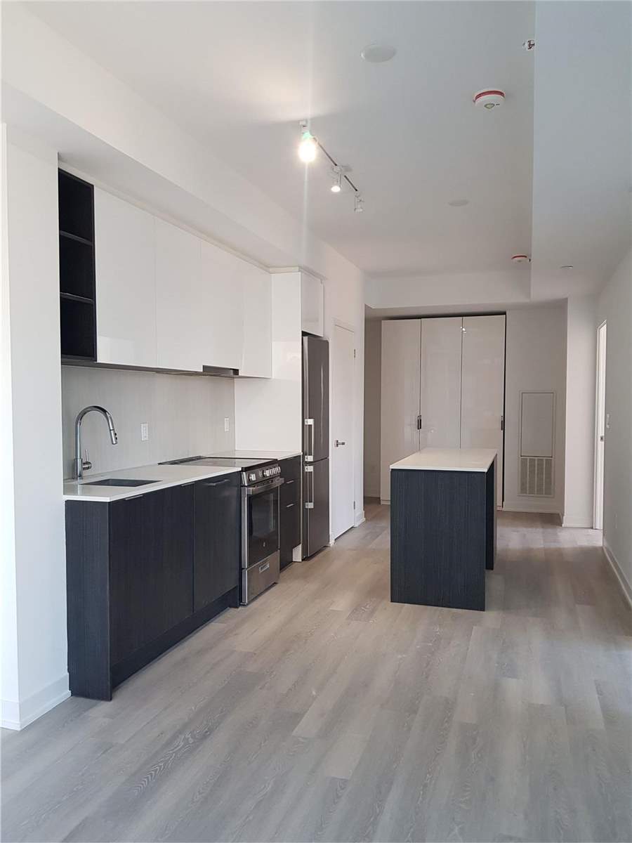 31 Tippett Rd, #731