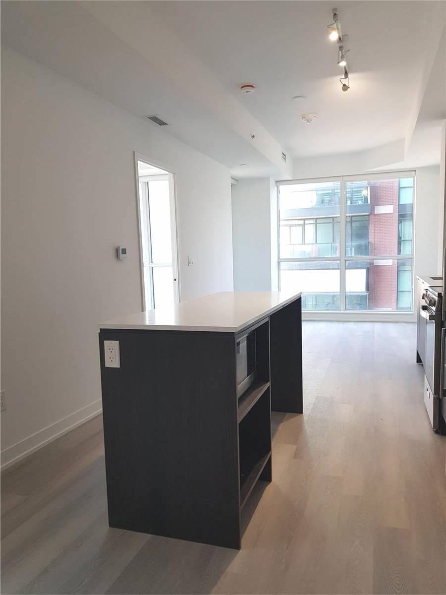 31 Tippett Rd, #731