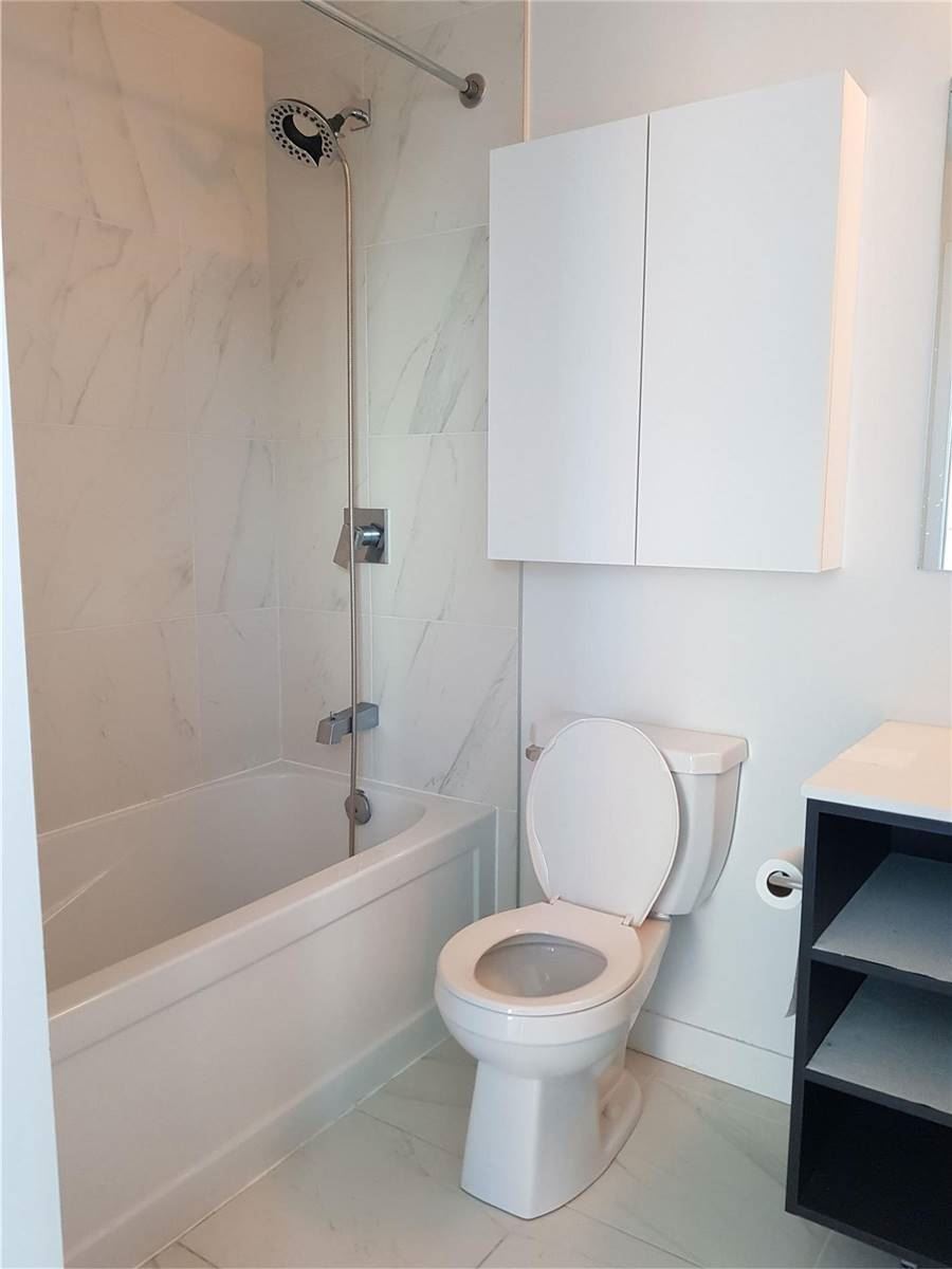 31 Tippett Rd, #731