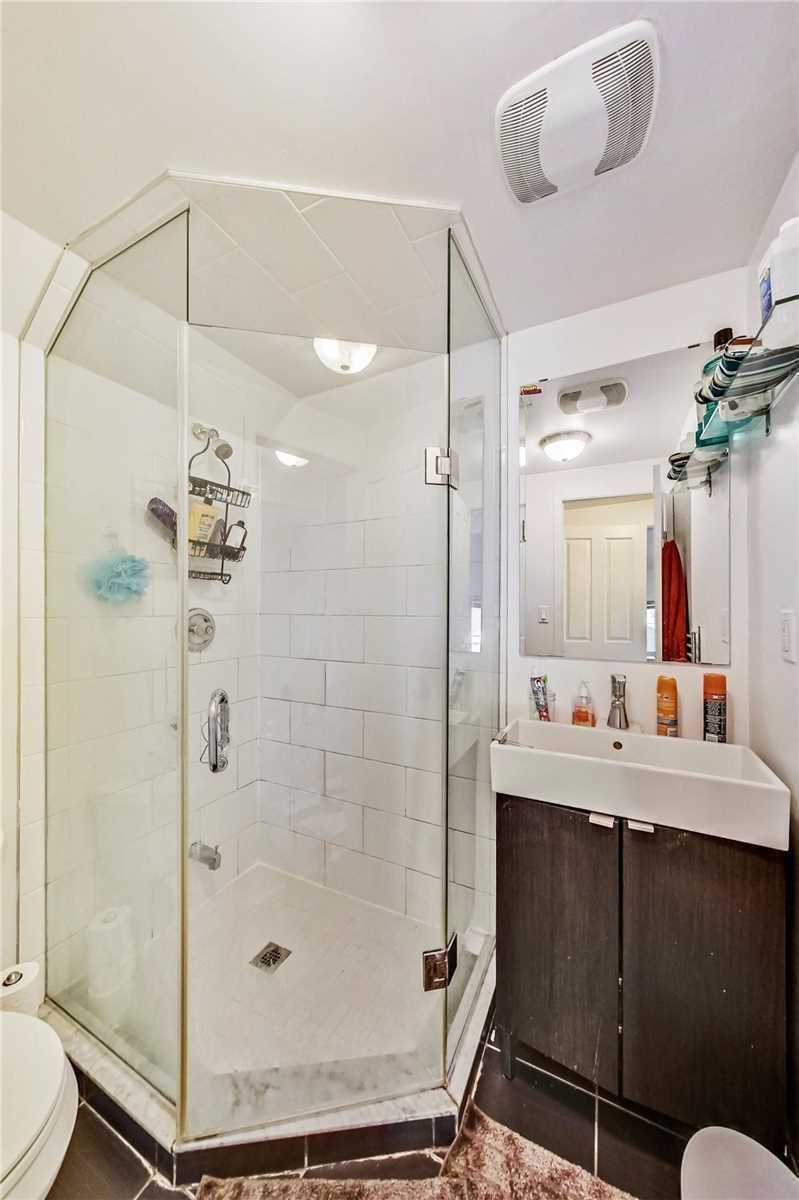 Listing C5915509 - Large Photo # 32