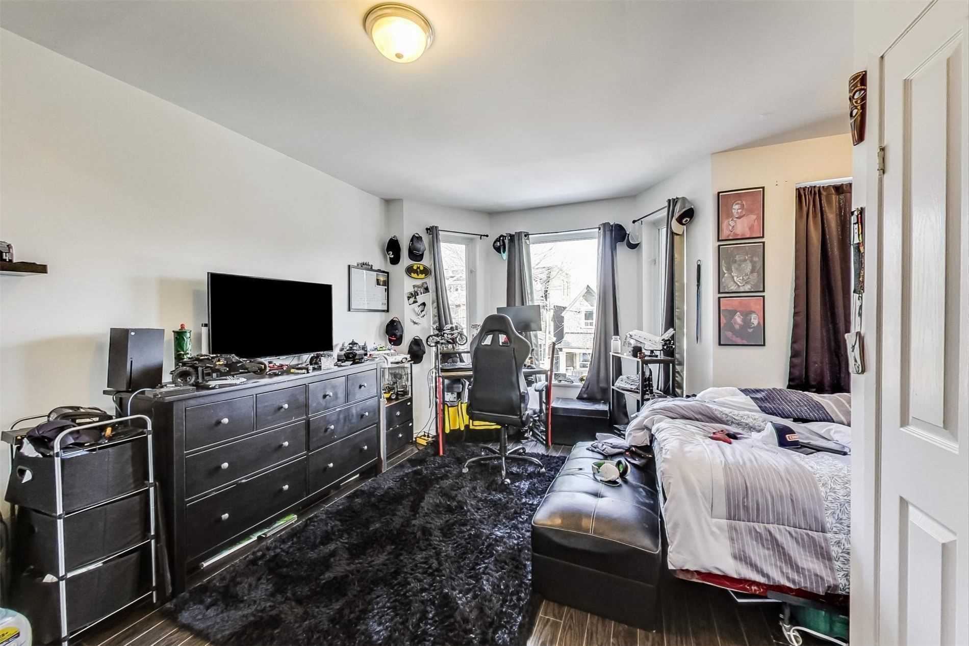 Listing C5915509 - Large Photo # 14