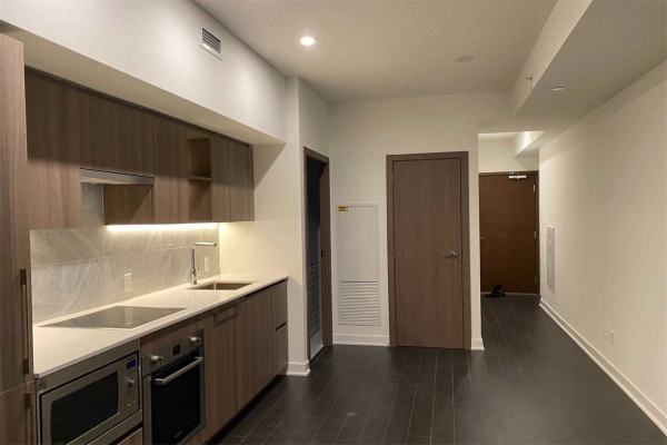 19 Bathurst St, Toronto