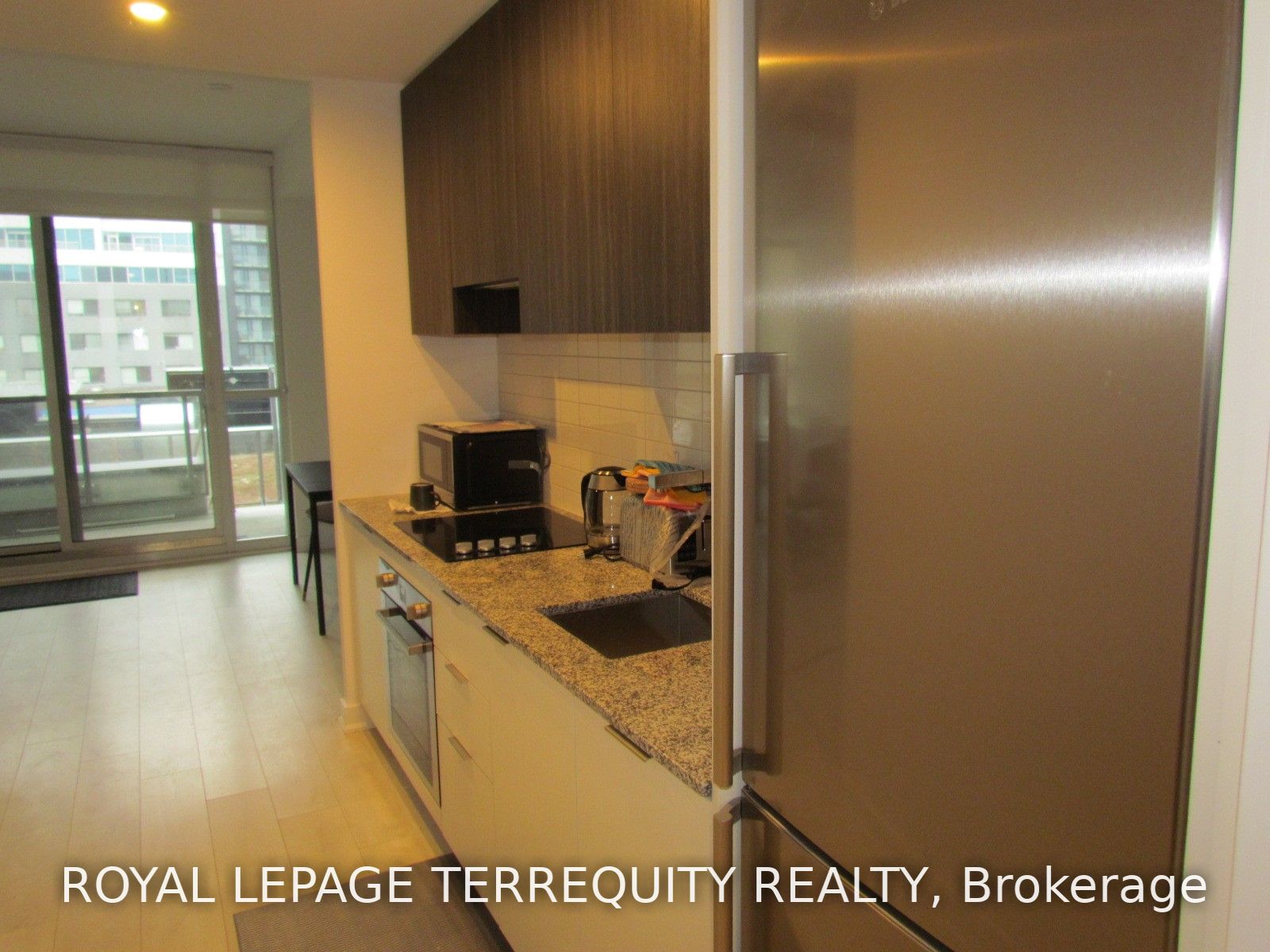 120 Parliament St, #421