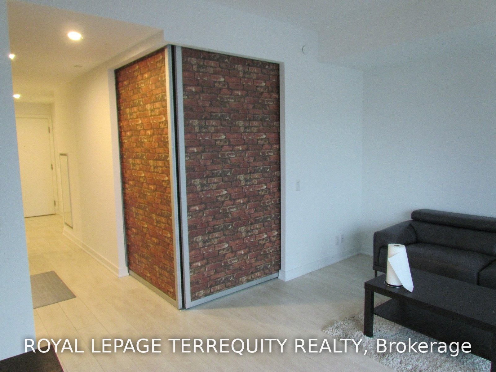 120 Parliament St, #421