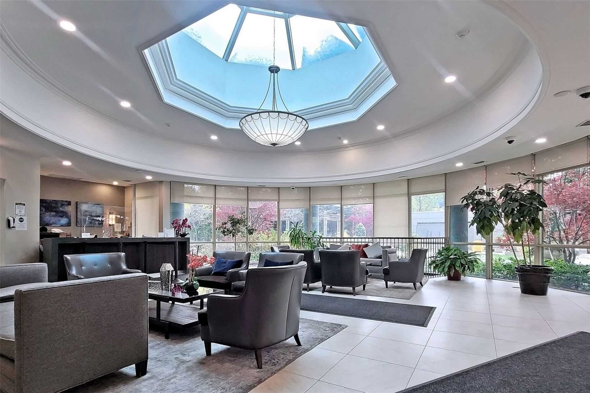 28 Harrison Garden Boulevard #906