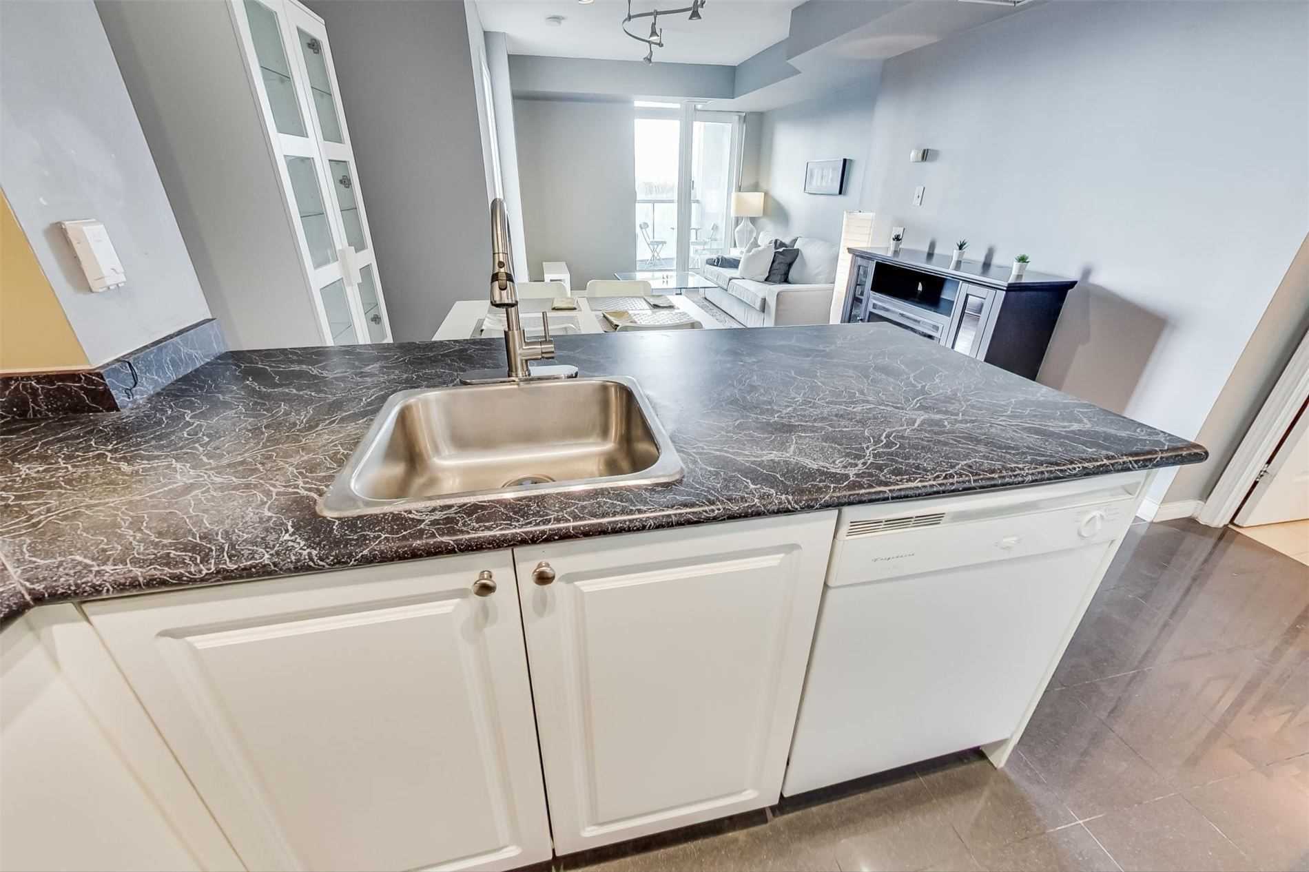 28 Harrison Garden Boulevard #906