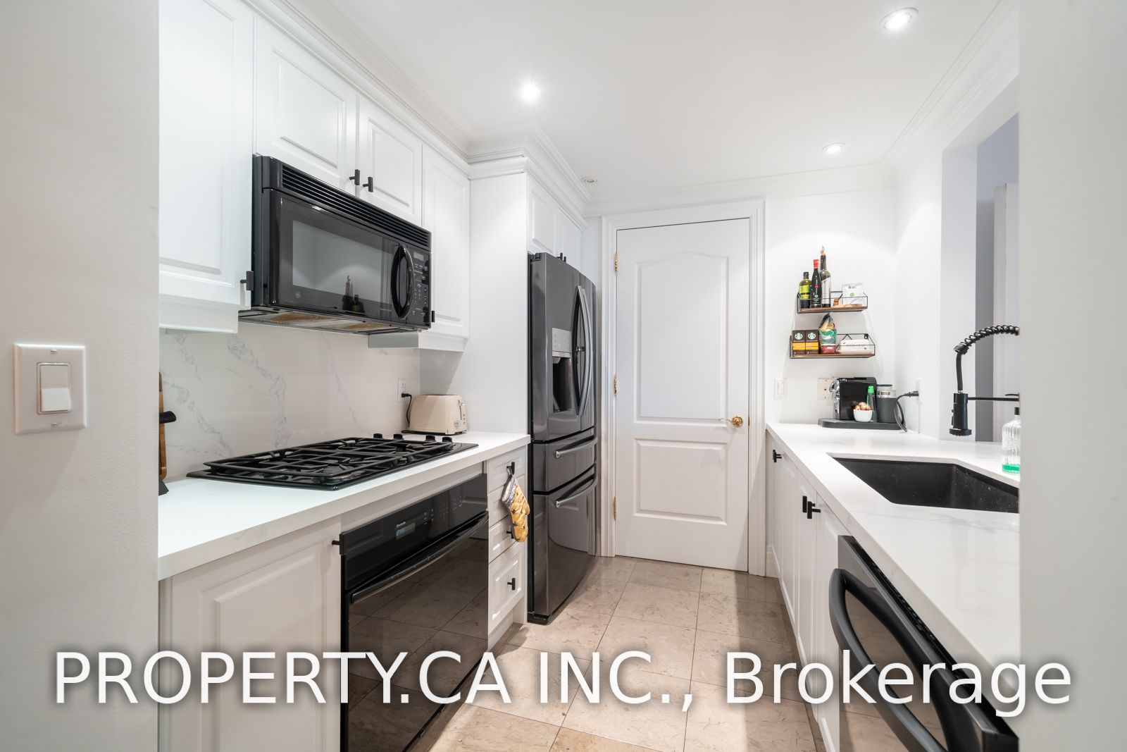 33 Delisle Ave, #201