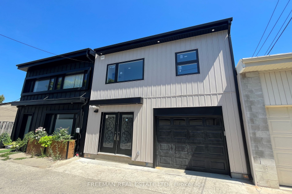 916 Manning Ave W, Toronto