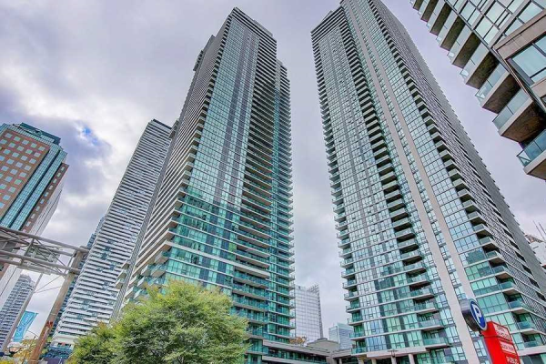 18 Harbour St, Toronto