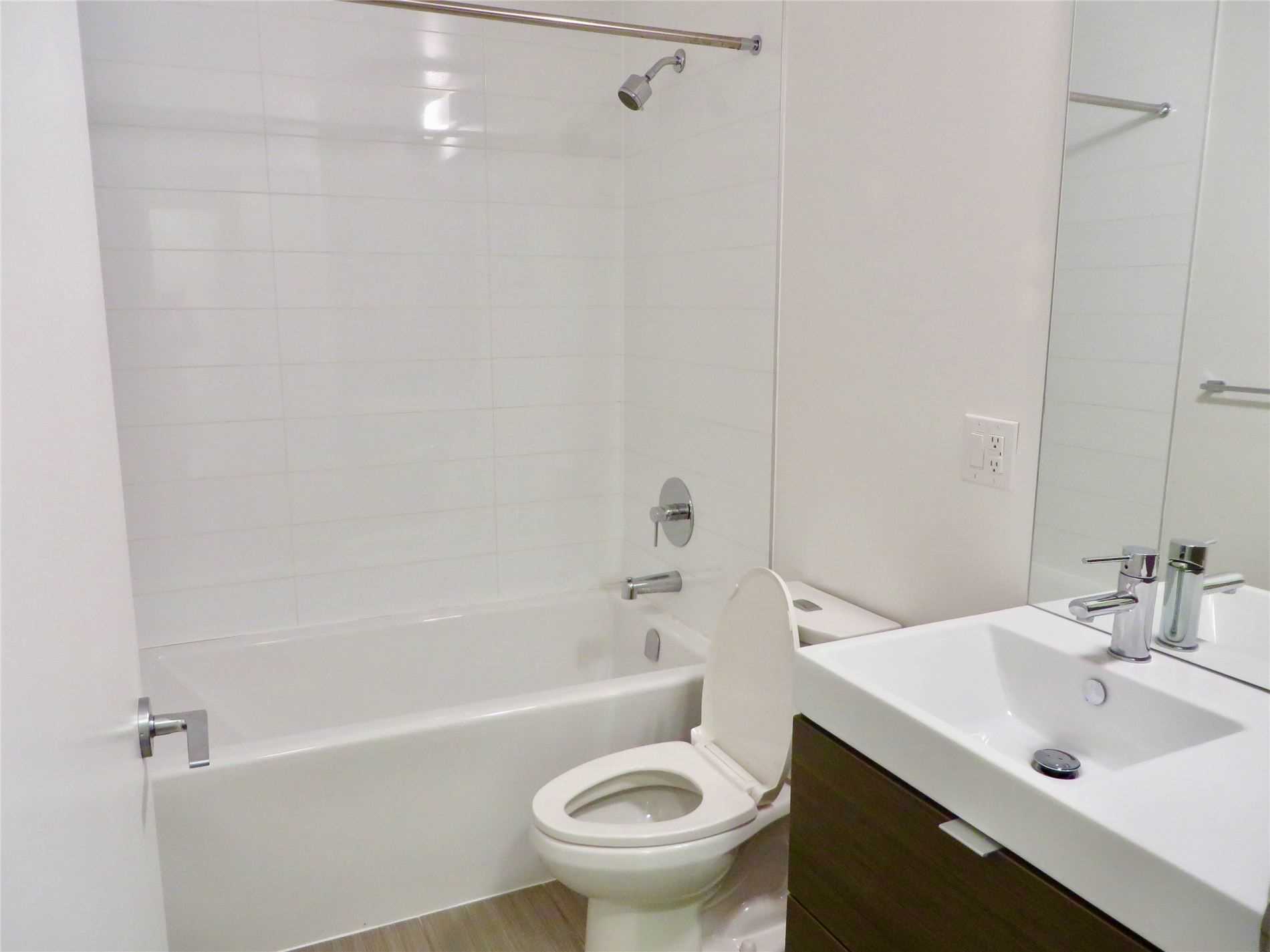 62 Forest Manor Road #1606