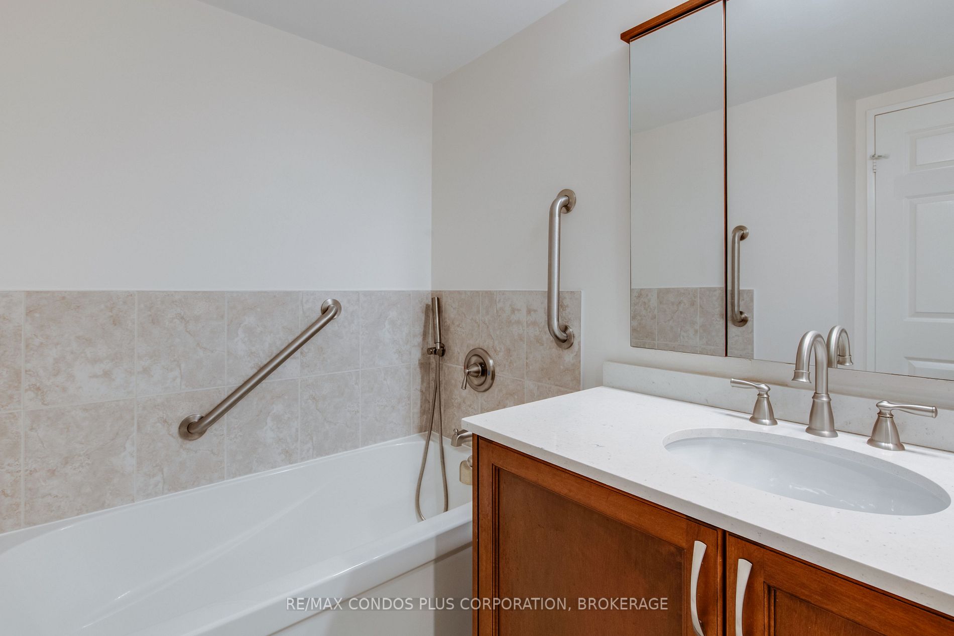 Listing C5920721 - Large Photo # 18