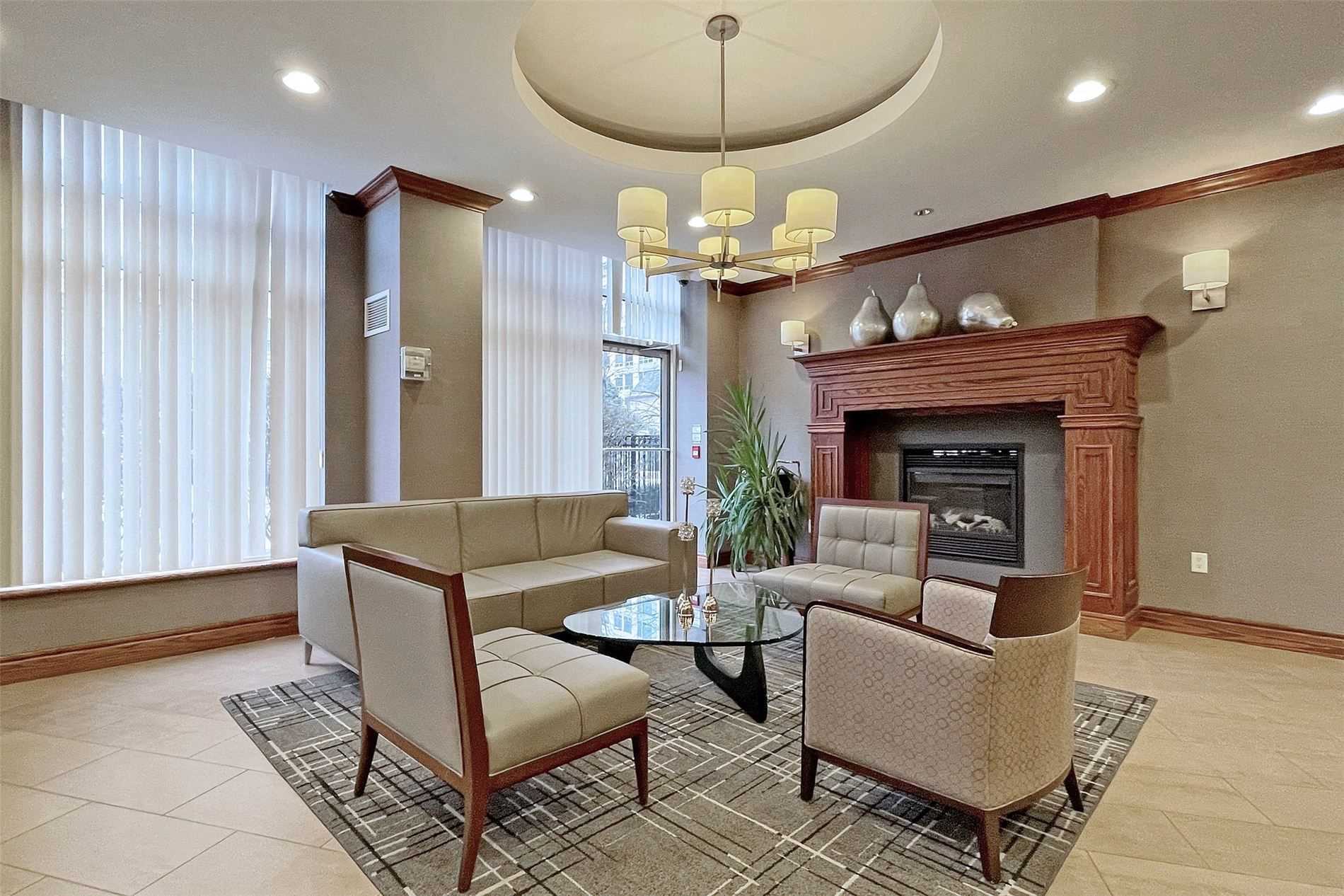 19 Barberry Pl, #407