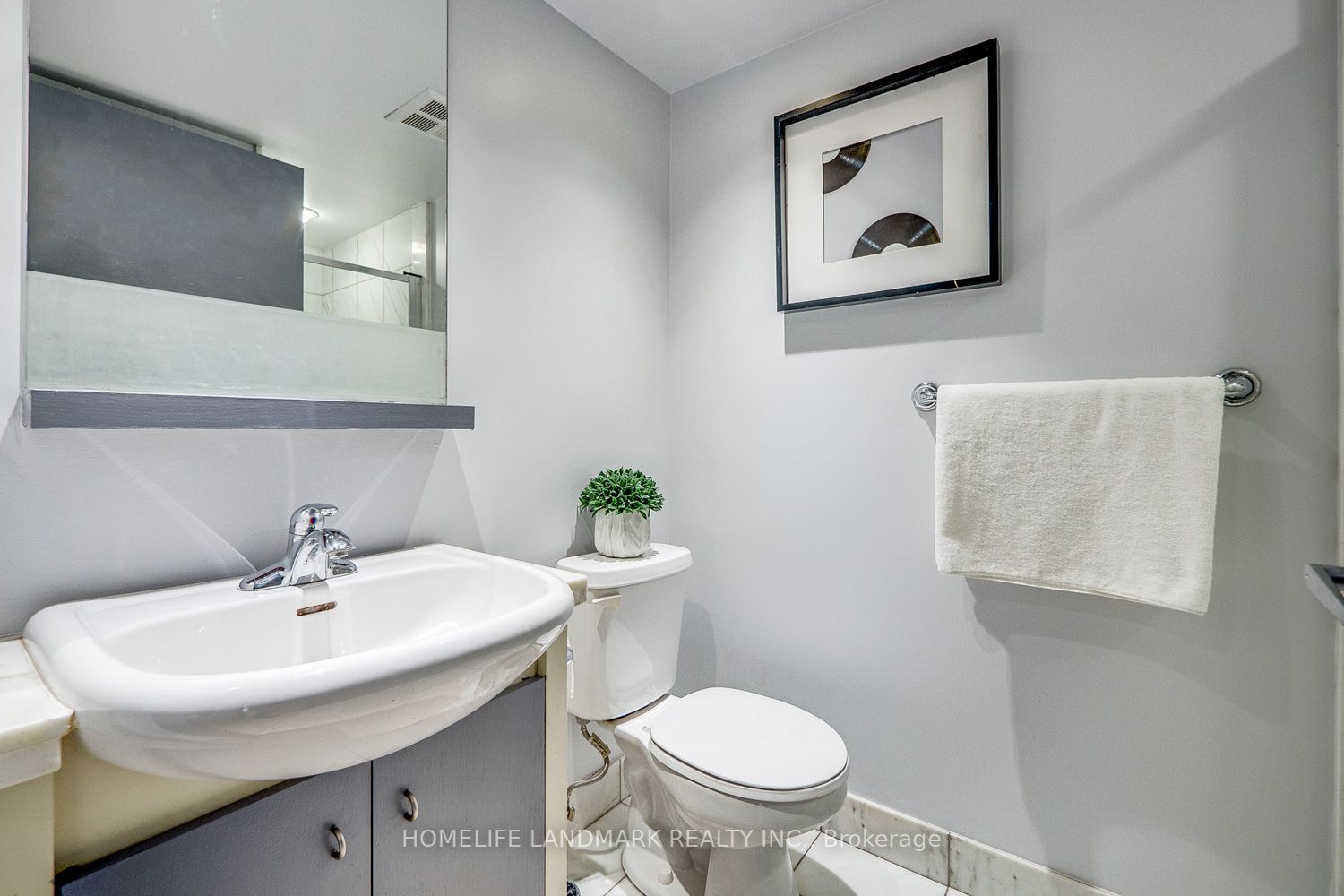 8 York St, #612