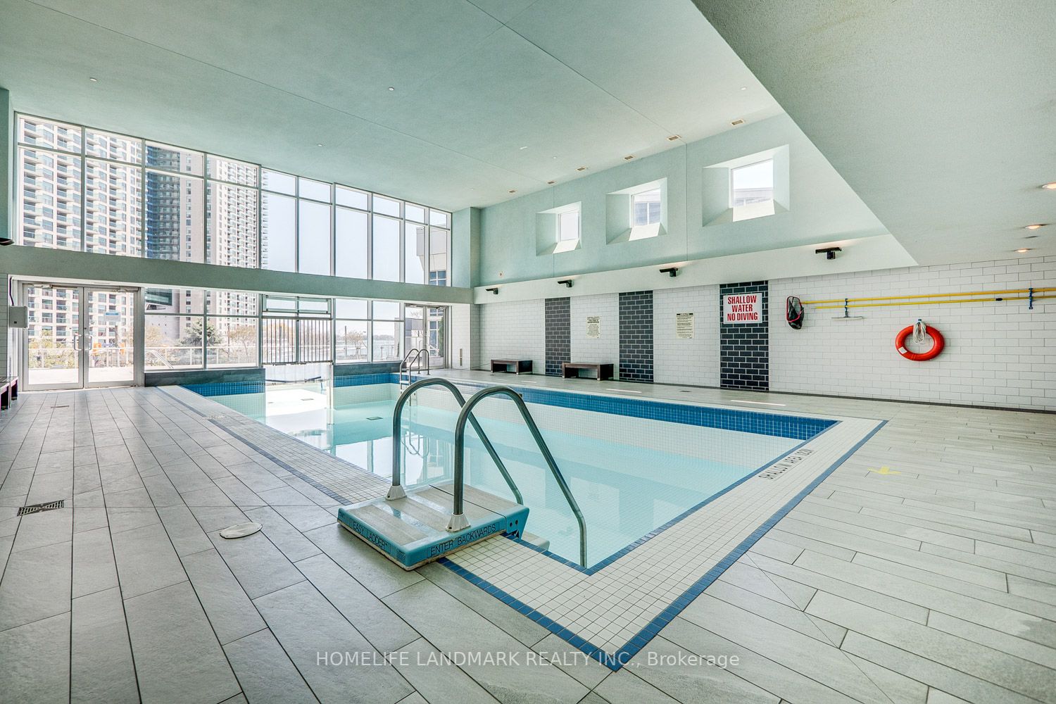 8 York St, #612