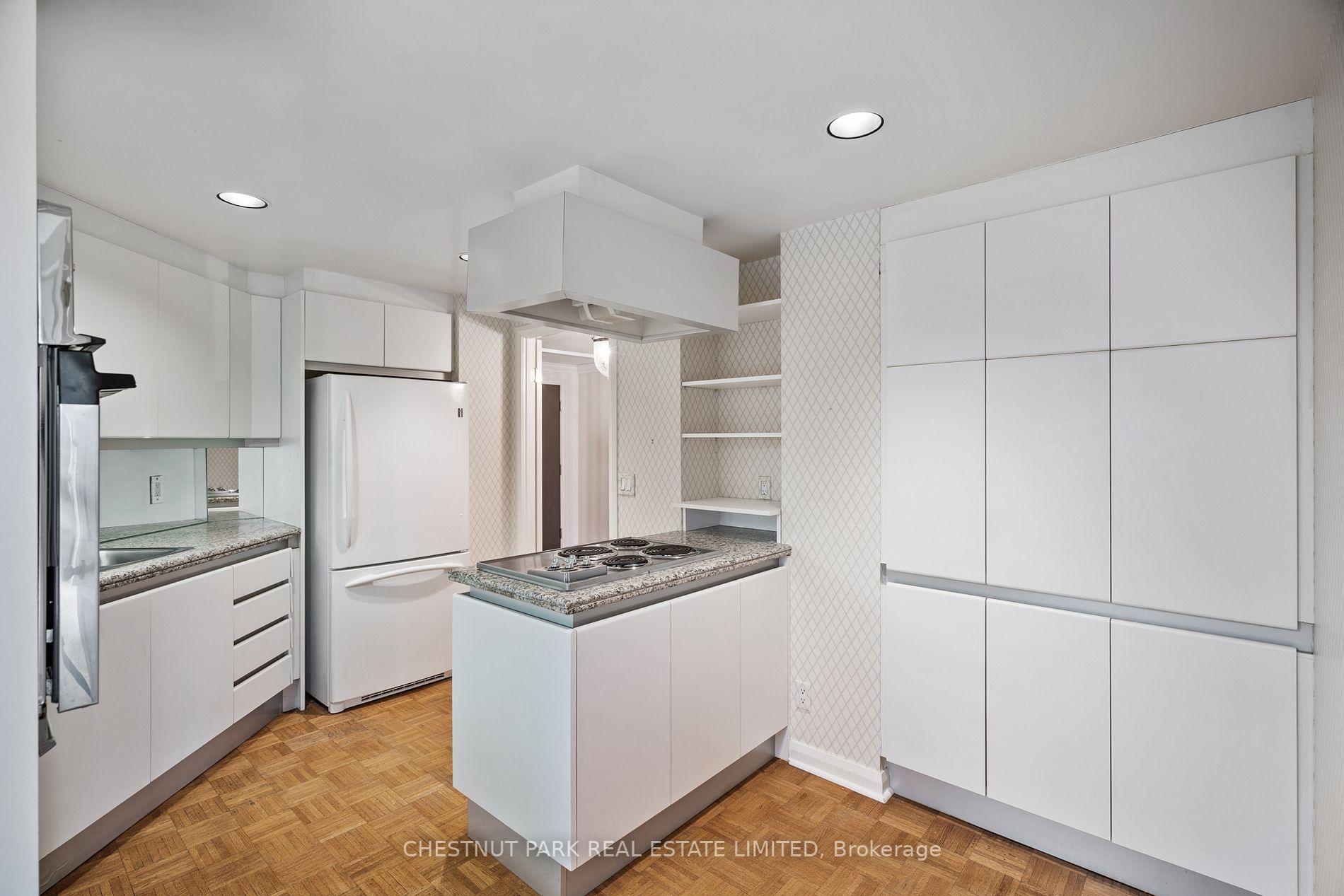 55 Prince Arthur Ave, #502