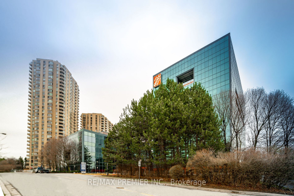 1 Concord Gate, Toronto