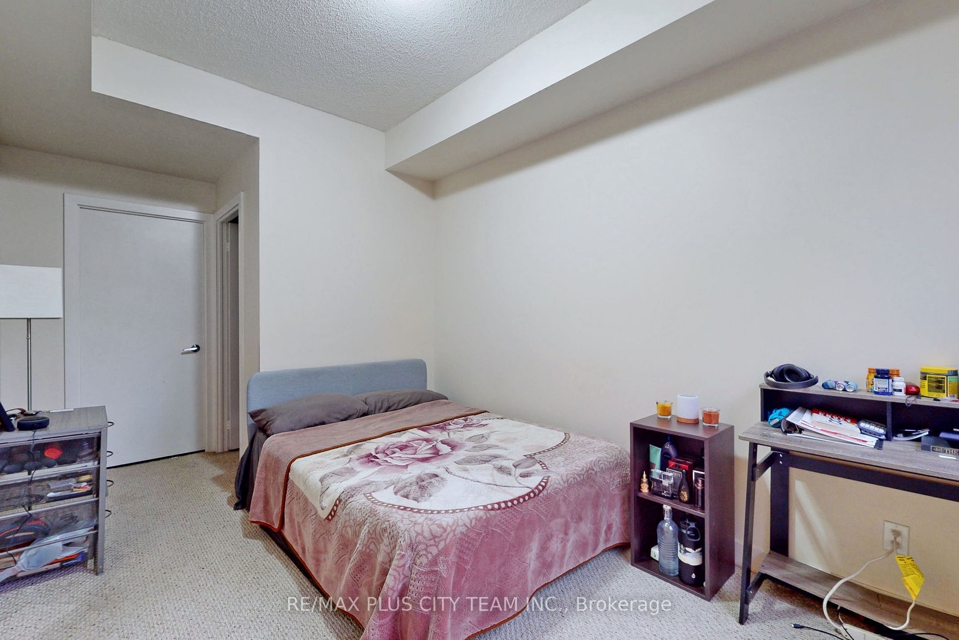 Listing C5924480 - Large Photo # 11