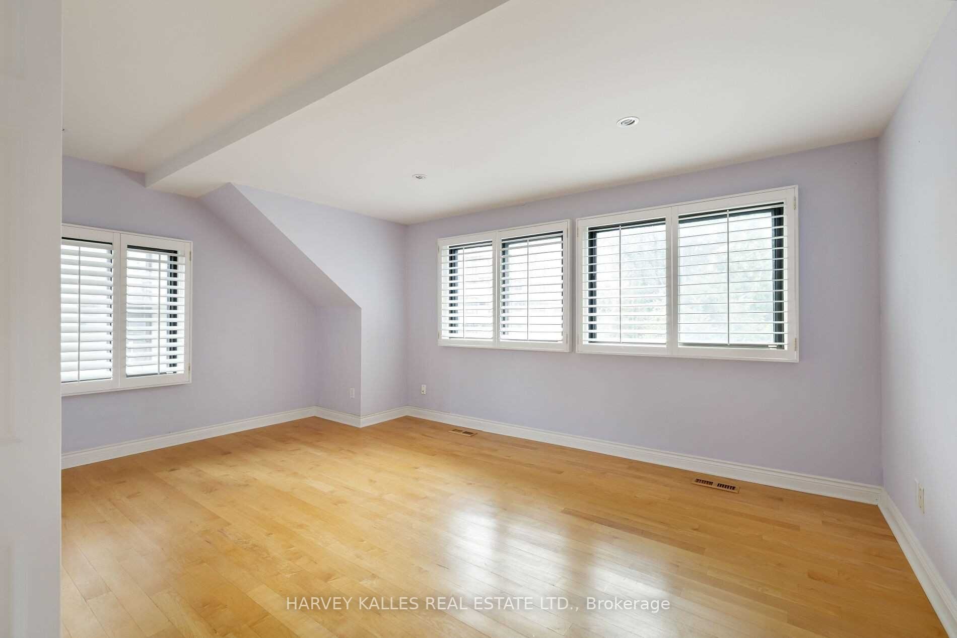 219 Lonsdale Rd