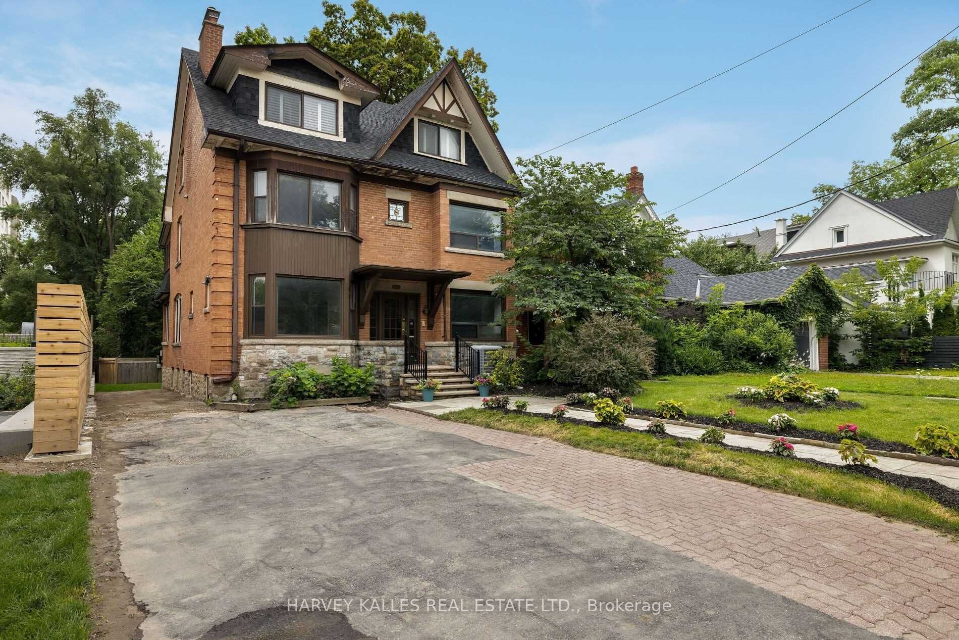 219 Lonsdale Rd