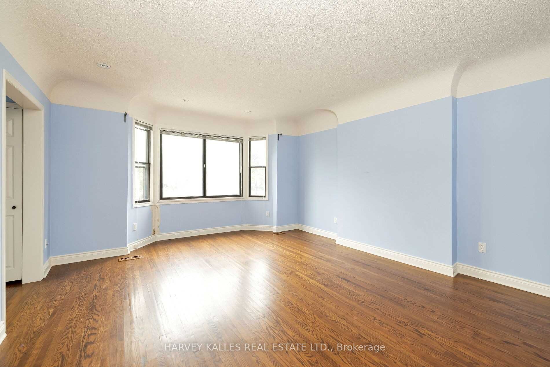 219 Lonsdale Rd