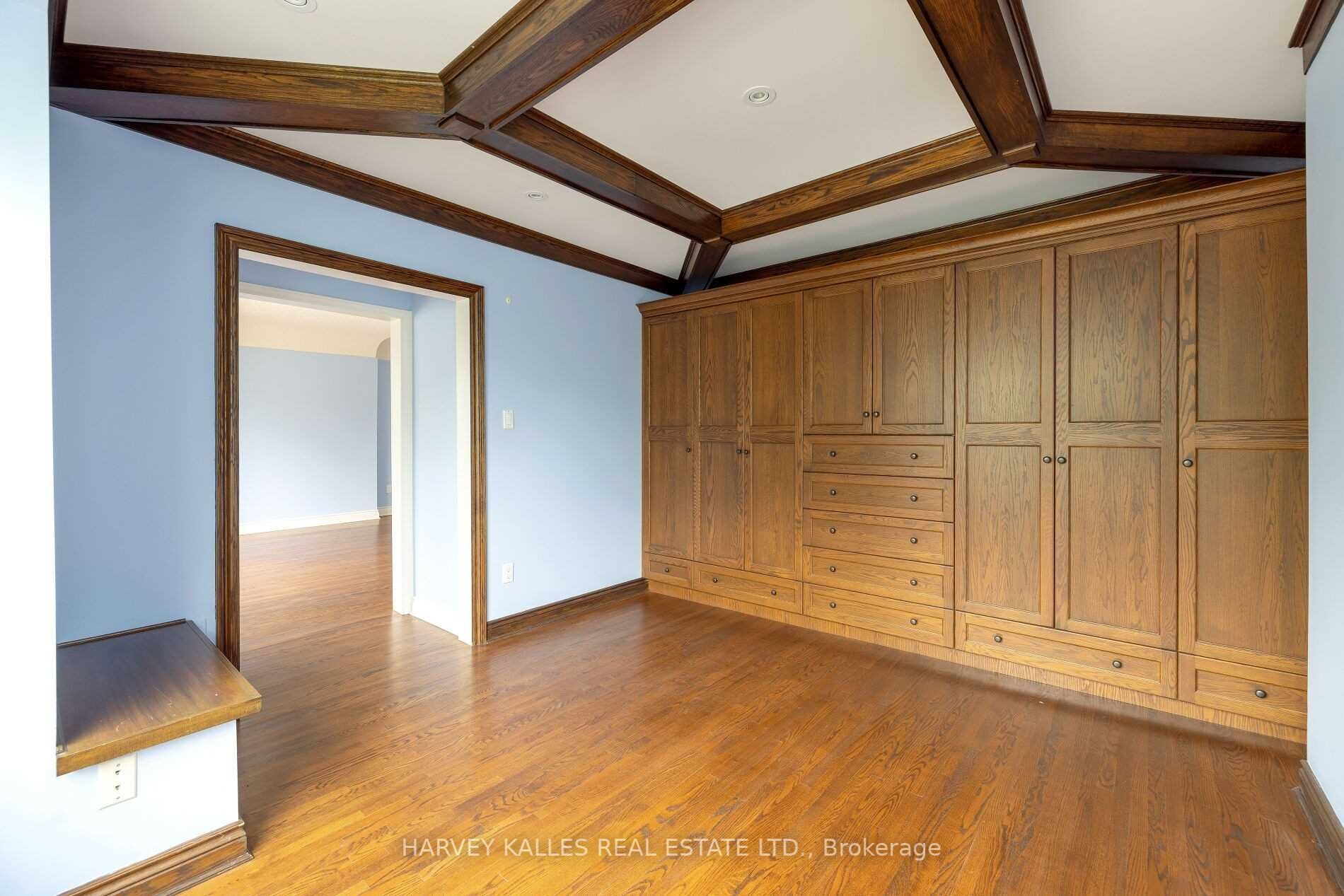 219 Lonsdale Rd