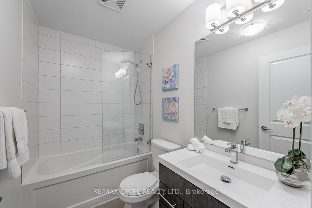780 Sheppard Avenue E #18
