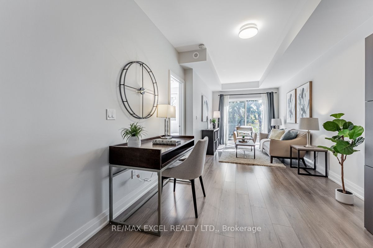 780 Sheppard Avenue E #18