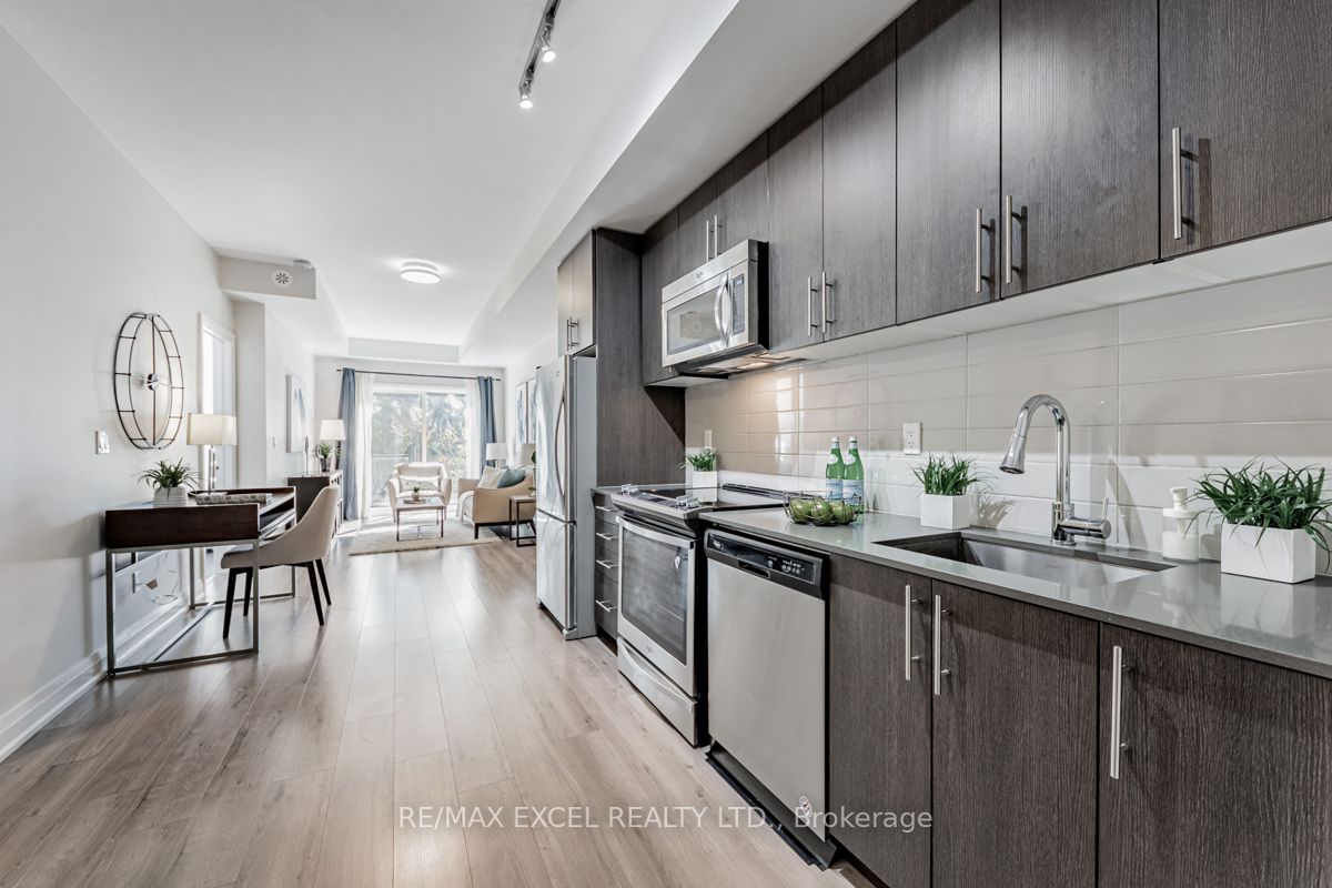 780 Sheppard Avenue E #18