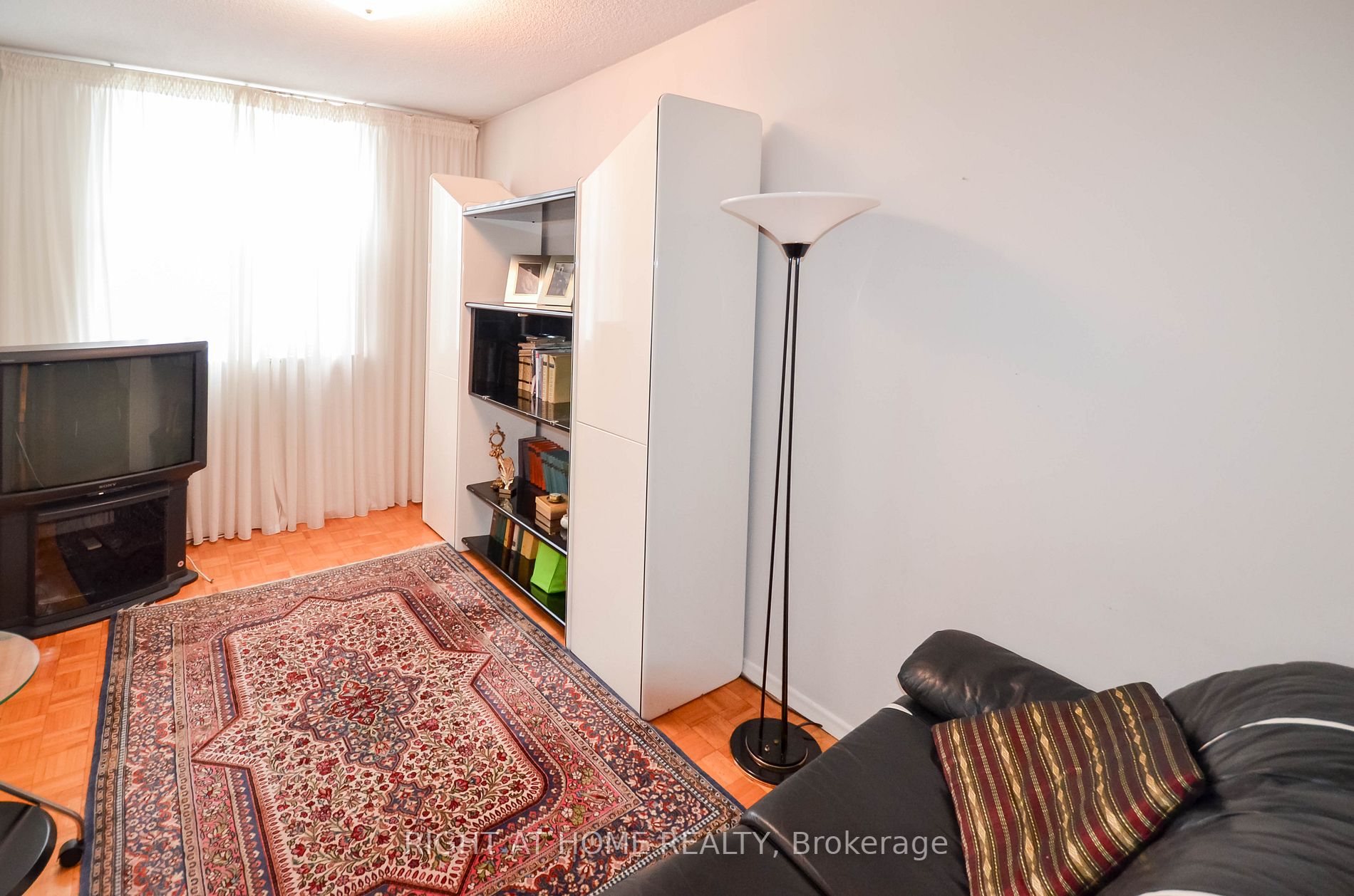 205 Hilda Avenue, #2107