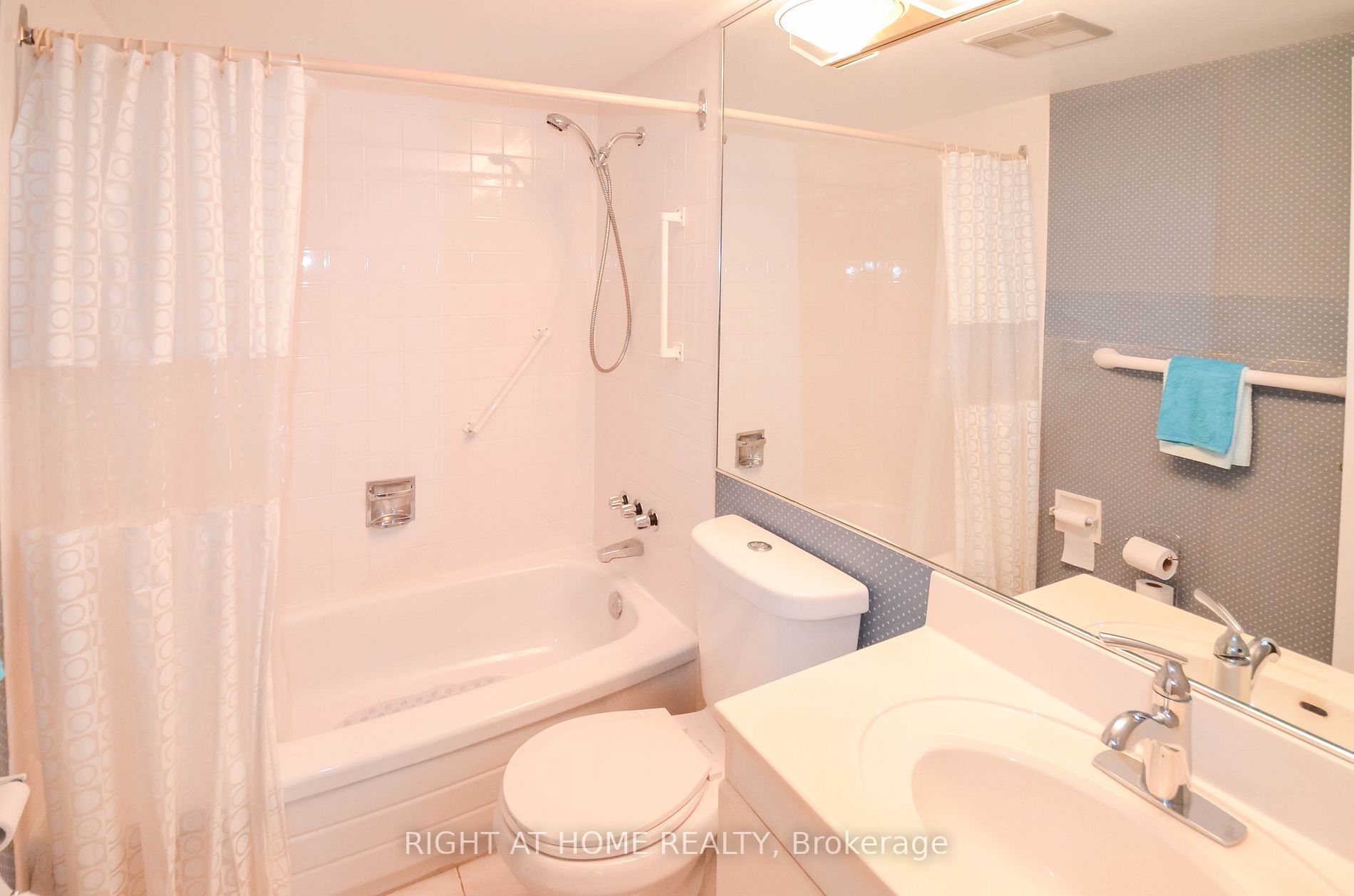 205 Hilda Avenue, #2107