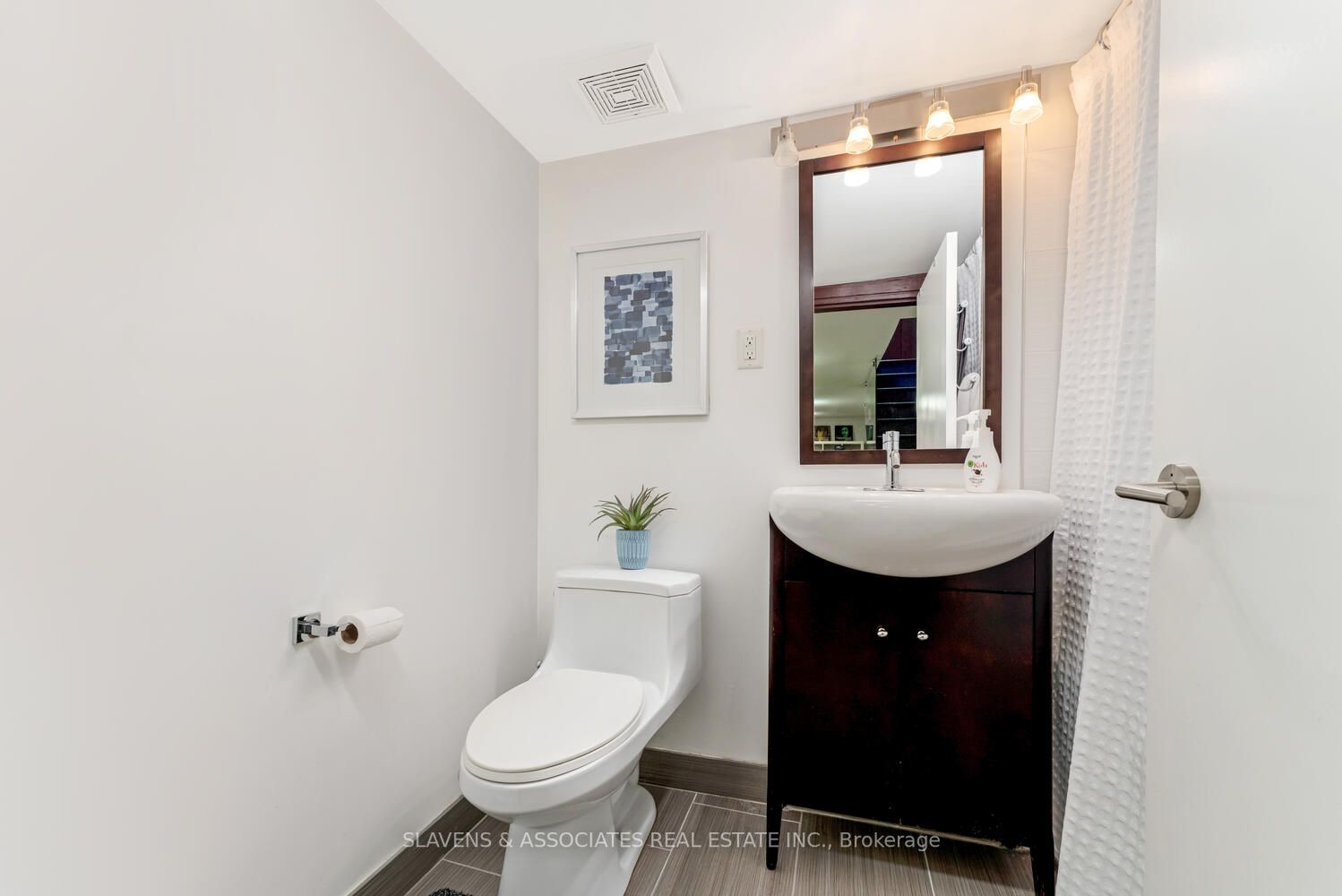 127 Orchard View Boulevard