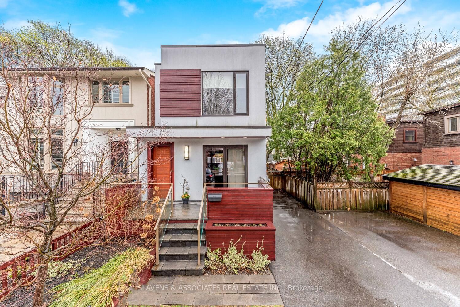 127 Orchard View Boulevard